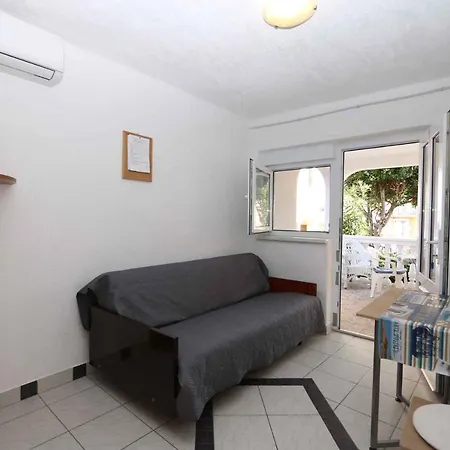 17 Apartment *